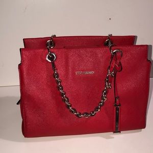 Steve Madden Purse,cross body w/ chain handle, Red